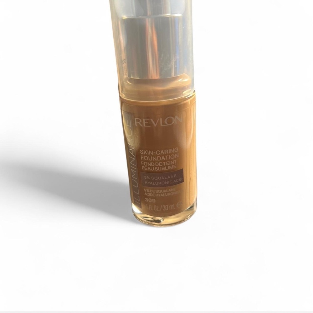 Revlon Skin-Caring Foundation - Toasted beige